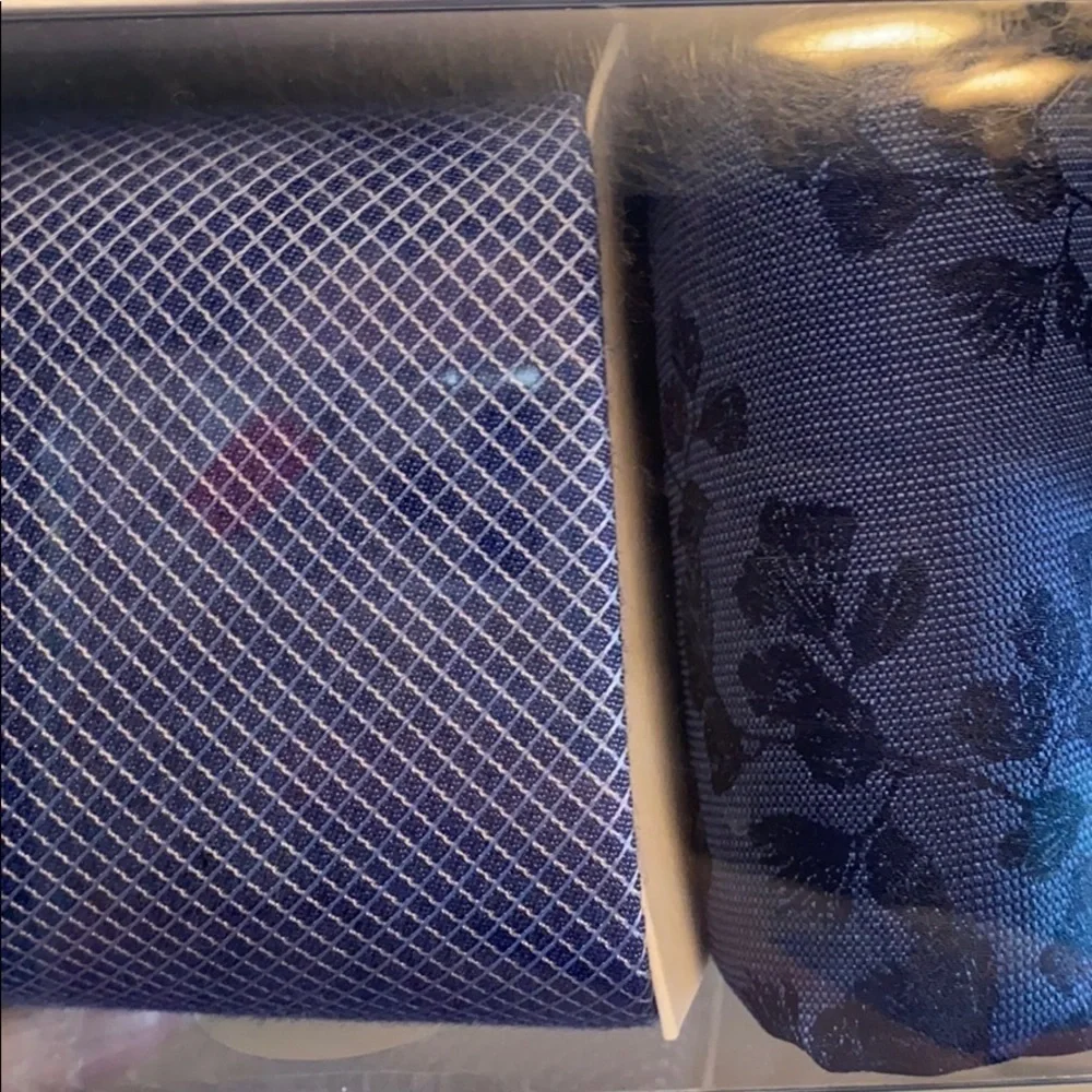 CALVIN Klein Tie & Pocket Square